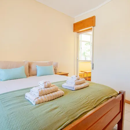 Casa Ocean Breeze, Two Bedrooms, 100m From The Beach! شقة بورتيماو