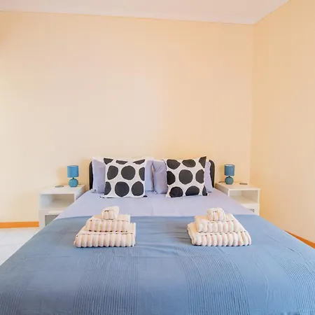 Casa Ocean Breeze, Two Bedrooms, 100m From The Beach! شقة بورتيماو