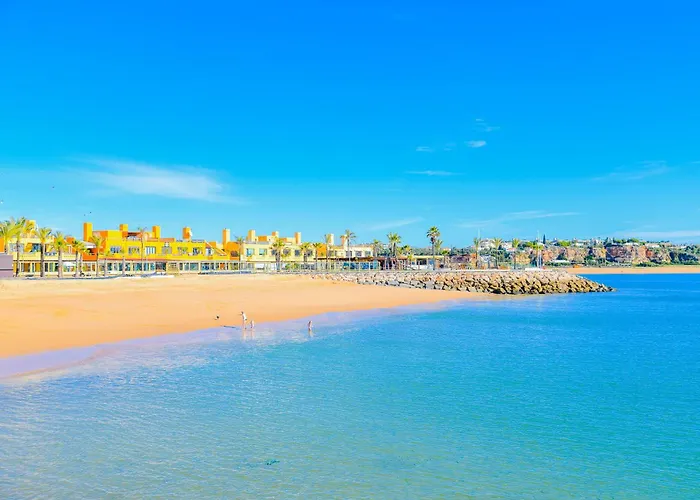 Casa Ocean Breeze, Two Bedrooms, 100m From The Beach!