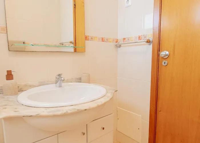 Casa Ocean Breeze, Two Bedrooms, 100m From The Beach! Portimão