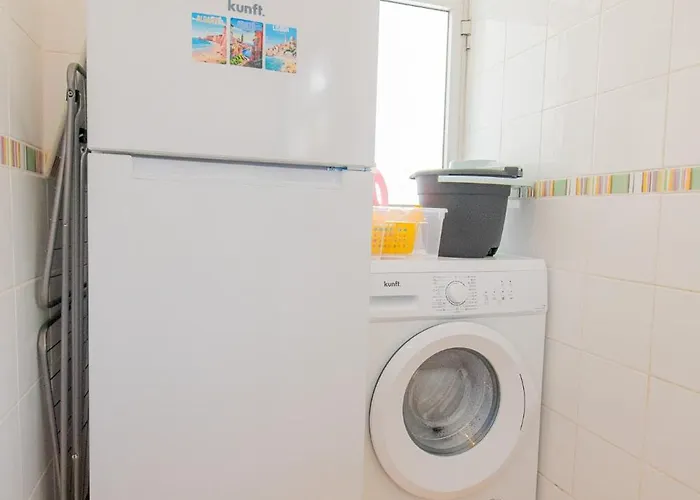 Casa Ocean Breeze, Two Bedrooms, 100m From The Beach!