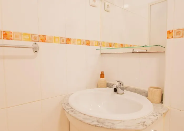 Casa Ocean Breeze, Two Bedrooms, 100m From The Beach!